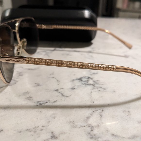 Coach Aviator Style Women's Sunglasses - Picture 3 of 4